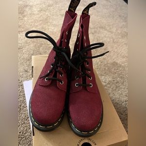 DR. MARTENS Boots
